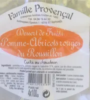 Dessert de fruits pommes-abricots rouges cuits au chaudron