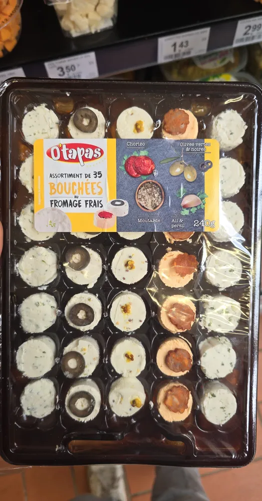 Assortiment de 35 bouchées au fromage frais