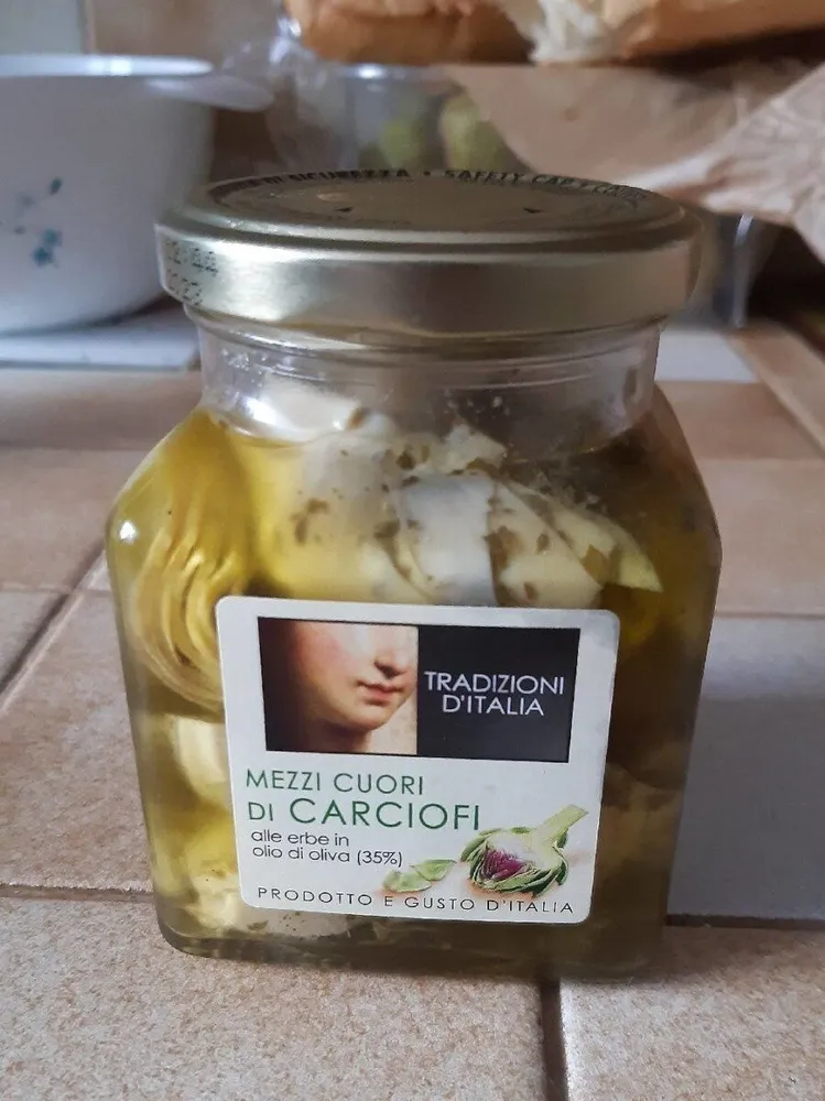 Mezzi cuori di carciofi