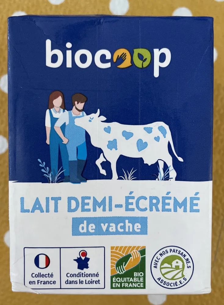Lait 1/2 écrémé UHT brique