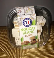 Nougat blanc cubes