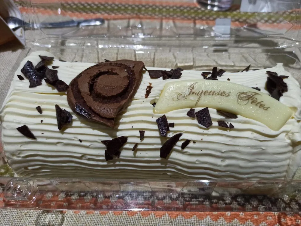 Bûche crème au beurre parfum vanille 6 parts