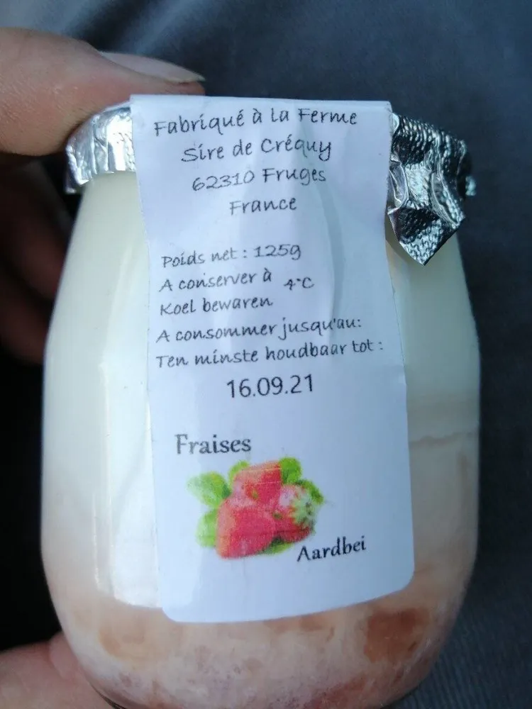 Yaourt au lait entier de vache fraise