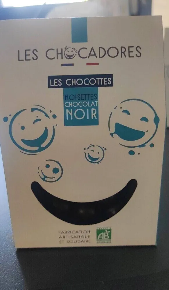 Noisettes enrobés au chocolat noir BIO