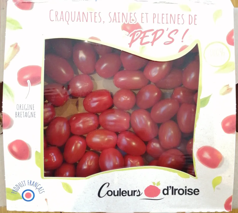 Tomates cerise allongée rouge