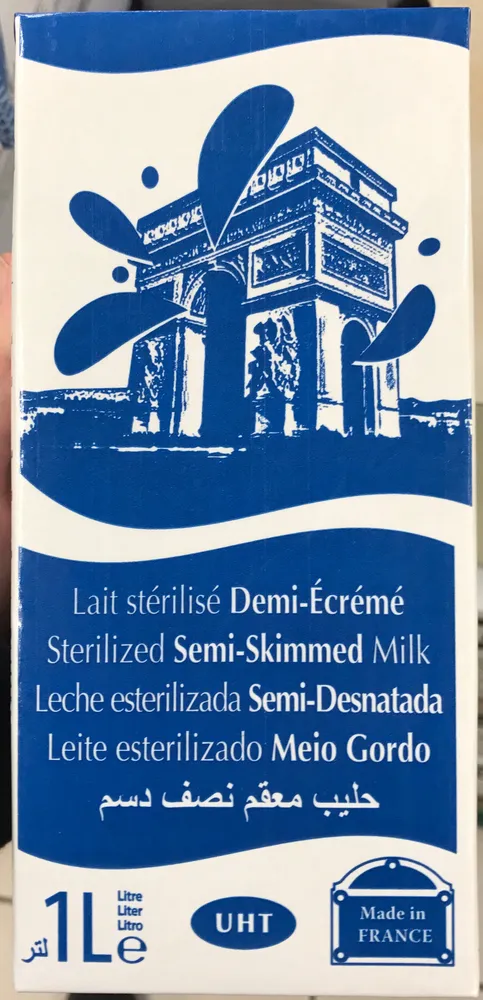 Lait stérilisé demi-écrémé