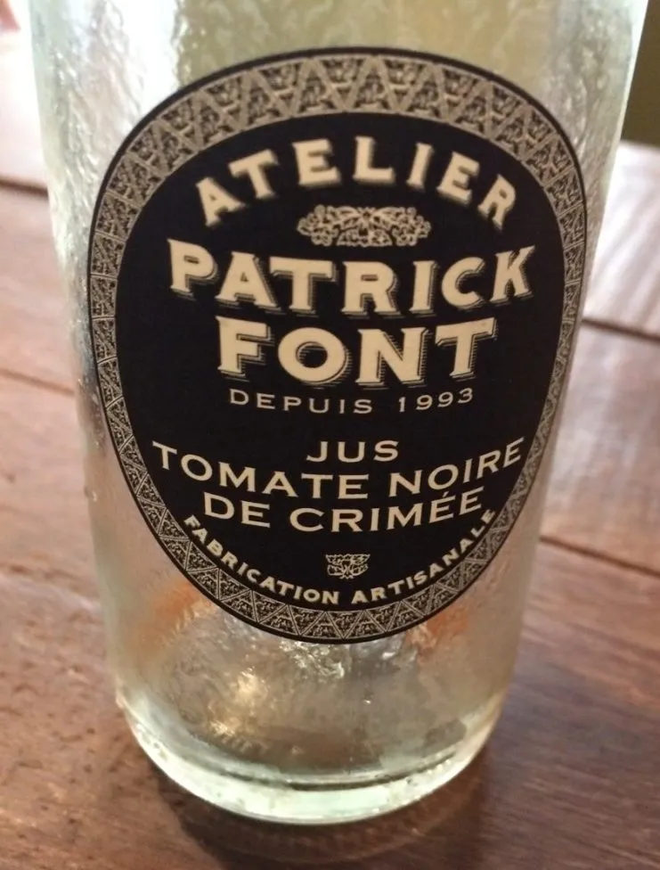 Jus de tomate noire de crimée