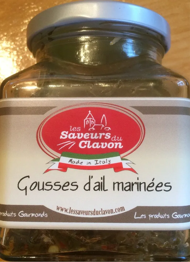 Gousses d'ail marinées
