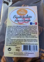 Biscuits feuilletés fourrés à la tomate