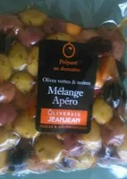 Olives vertes et noires mélange apéro