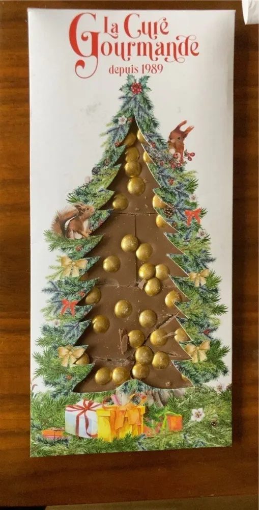 tablette de chocolat au lait er dragées en chocolat