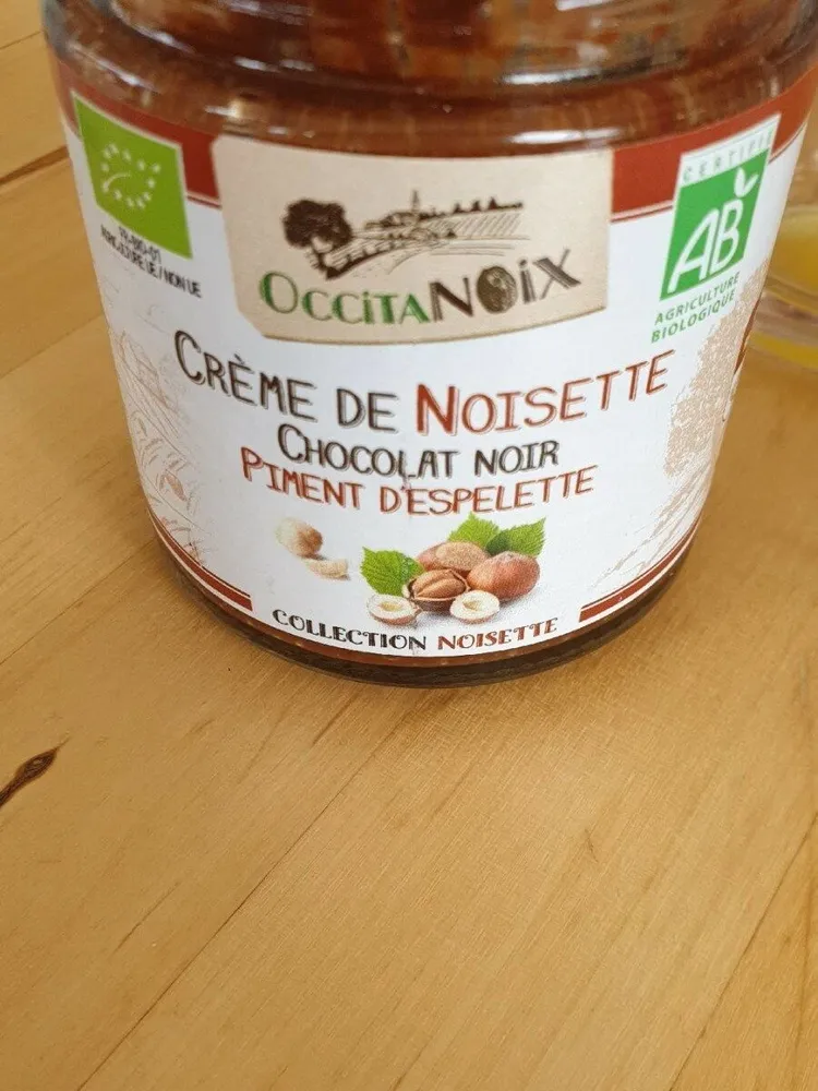 Crème de Noisette, Chocolat noir, piment d'espelette