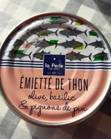 Emietté de thon, olive, basilic et pignons de pin