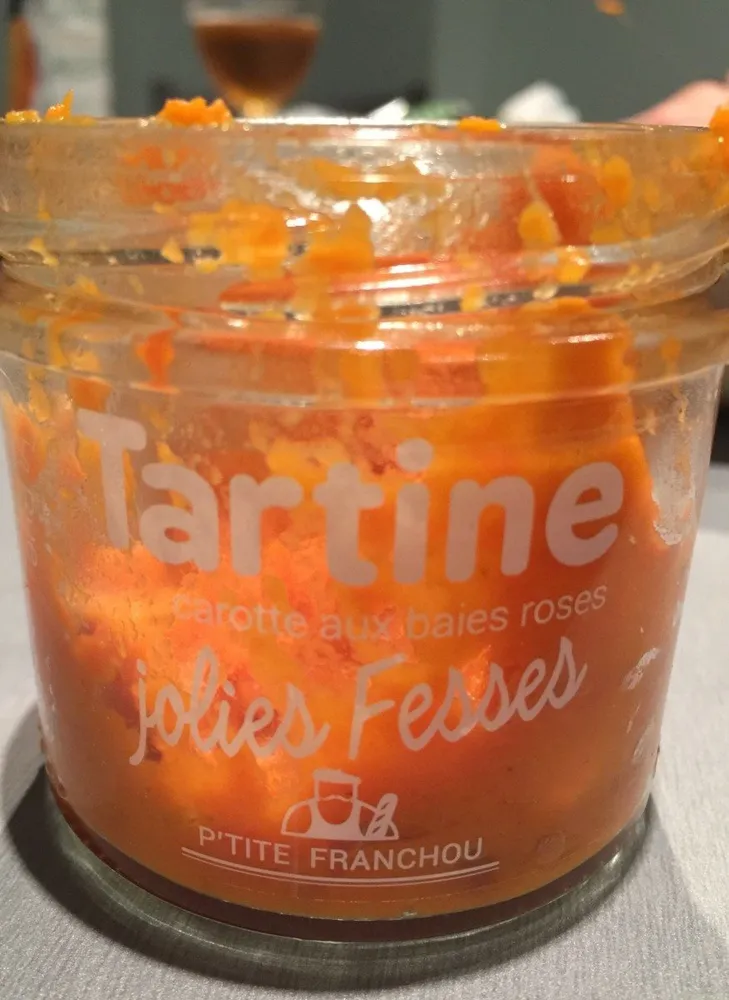 Tartine carotte et baies roses jolies fesses