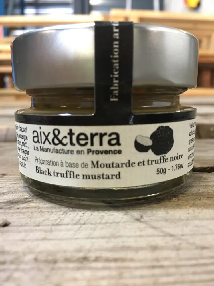 Préparation à base de moutarde et truffe noire