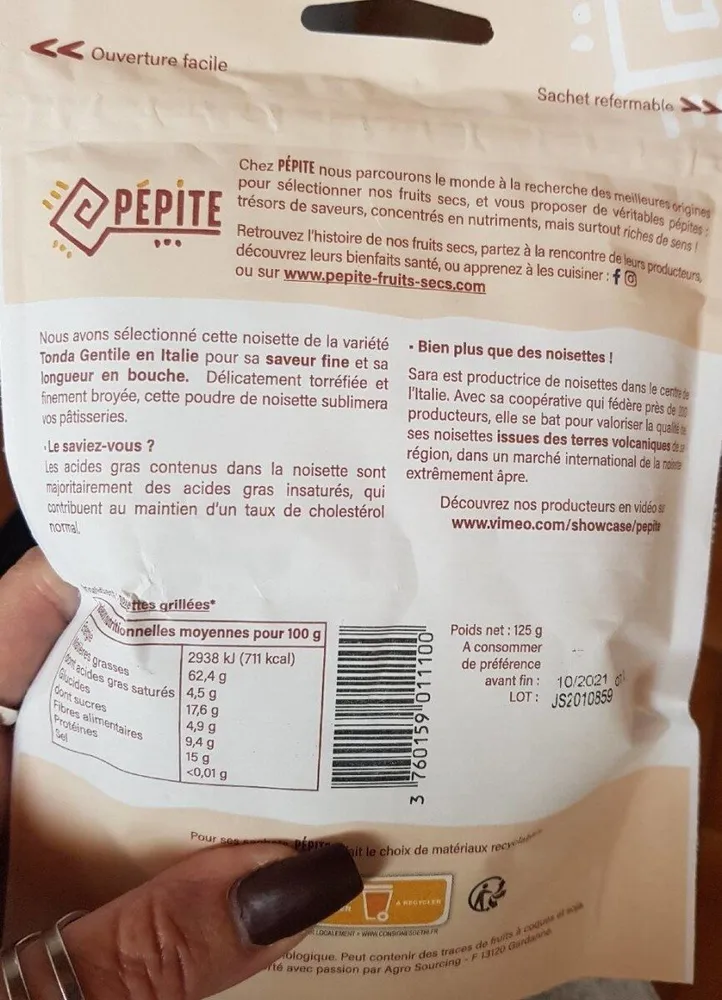 Noisettes grillées en poudre