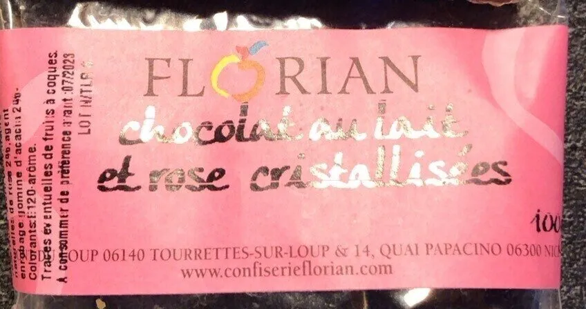 Chocolat au lait et rose cristallisée