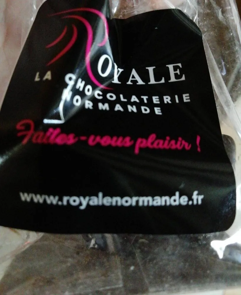 Assortiment chocolats blanc, lait et noir