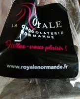 Assortiment chocolats blanc, lait et noir