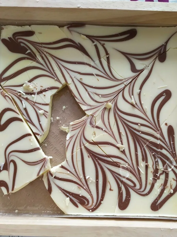 Chocolat à casser blanc marbré lait