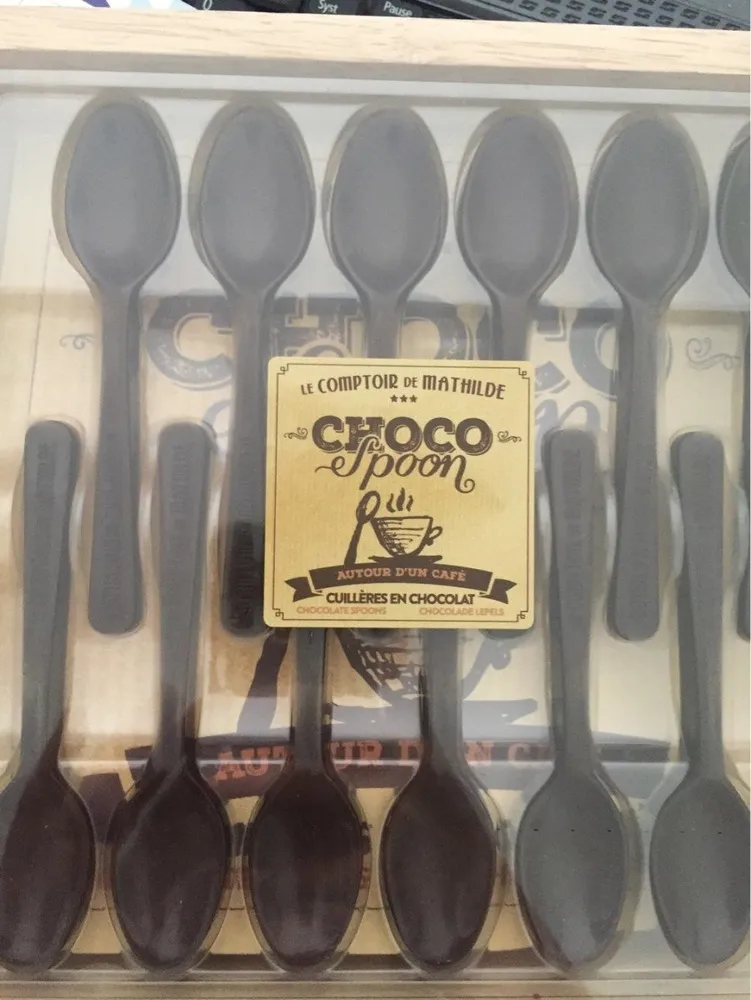Cuillère en chocolat noir