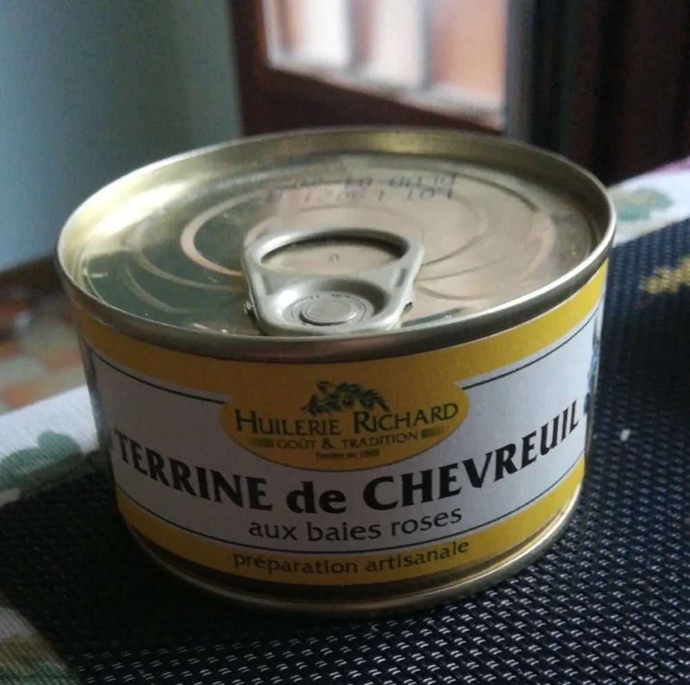 Terrine de chevreuil aux baies roses