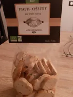 Toast apéritif aux olives noires
