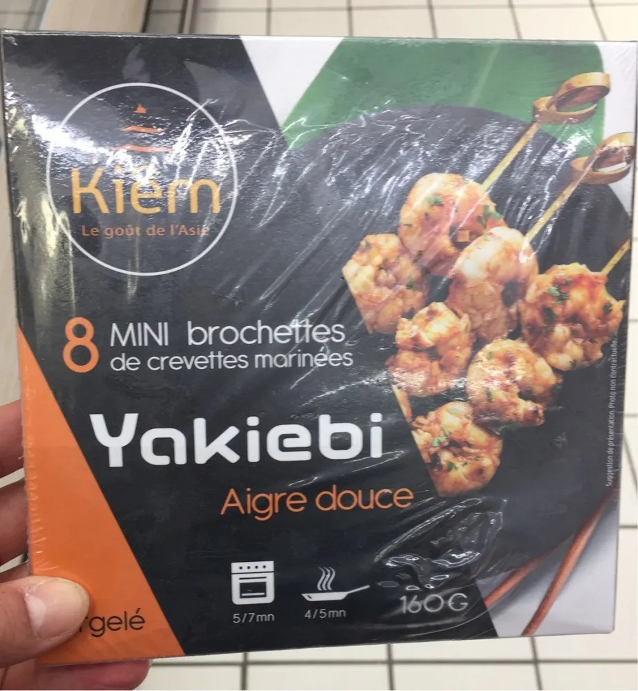8 mini brochettes de crevettes marinées Yakiebi aigre douce