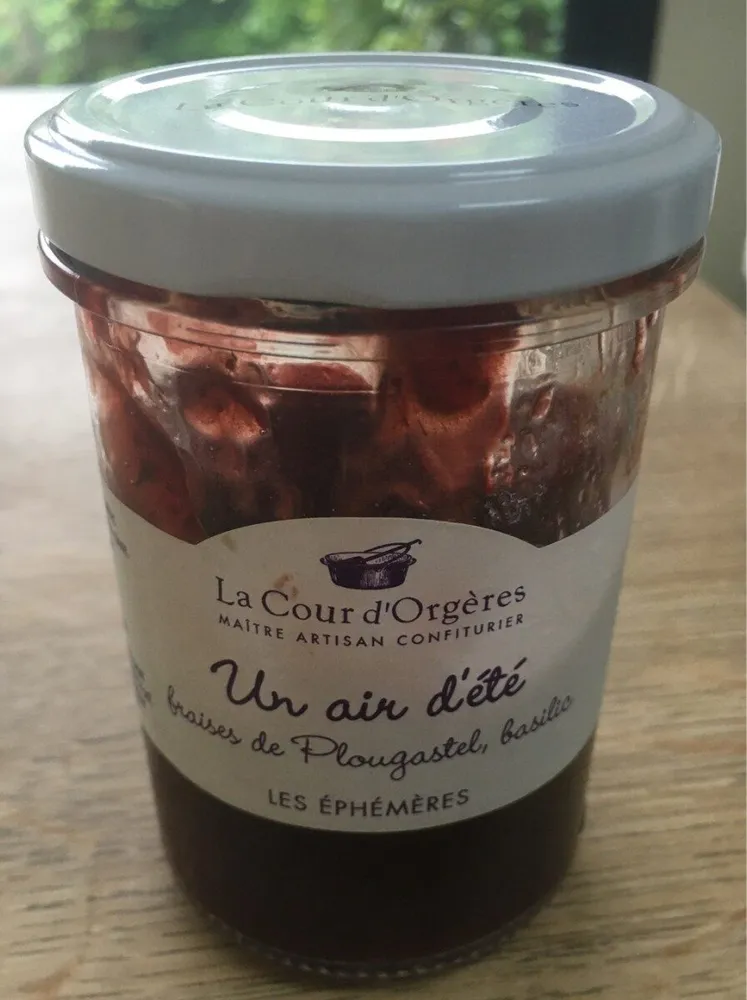Un air d'ete fraises de plougastel, basilic