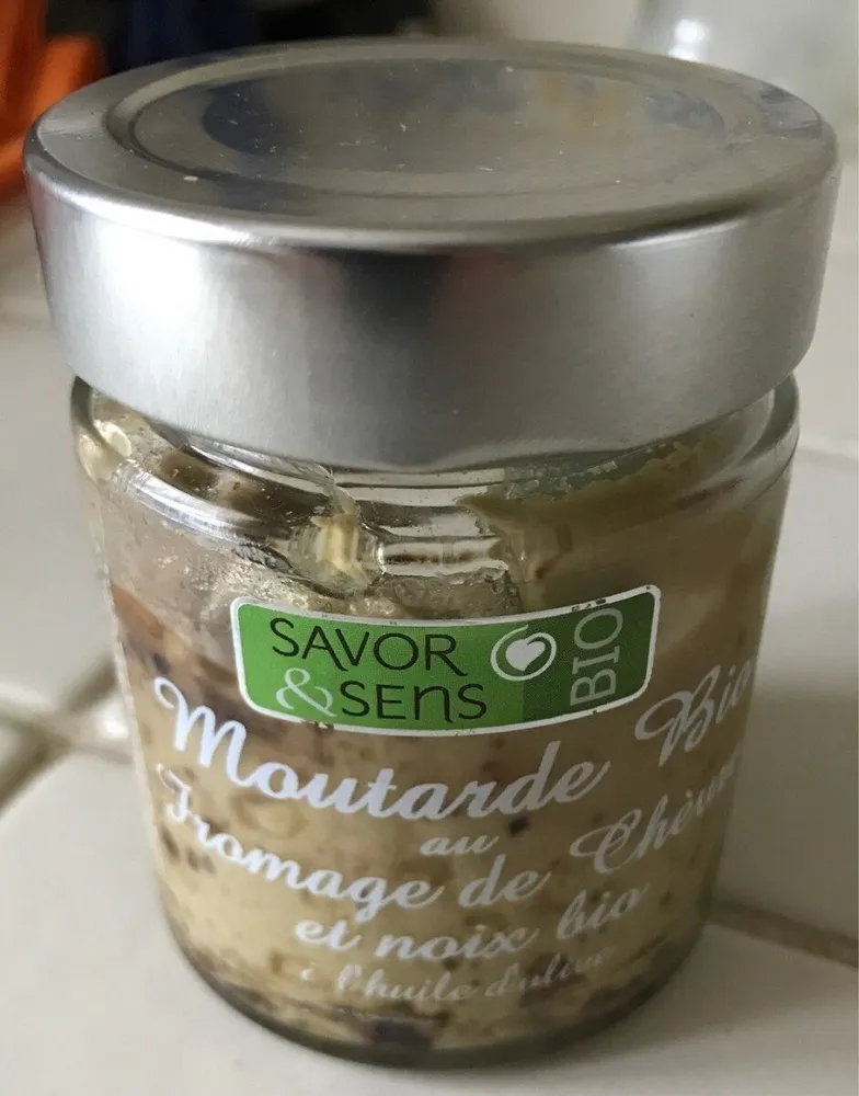 Moutarde bio au fromage de chevre et noix bio à l'huile d'olive