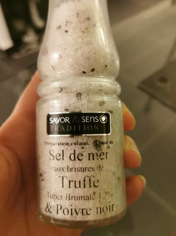 Sel de mer aux brisures de truffe