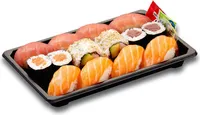 Menu three sushi salmone sushi tonno california roll maki tonno