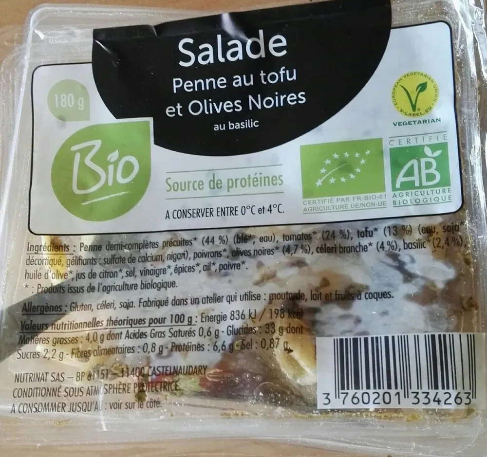 Salade de penne au tofu et olives
