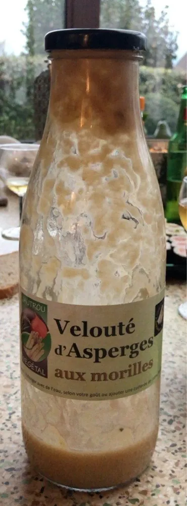 Velouté d’asperges aux morilles
