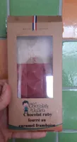Chocolat ruby fourré au caramel framboise