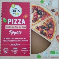 Pizza Royale cuite au feu de bois