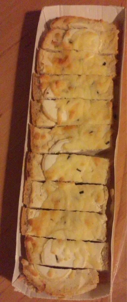 Tartine pain de campgne - fromage de chevre