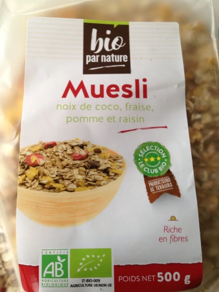 Muesli noix de coco, fraise, pomme et raisin bio