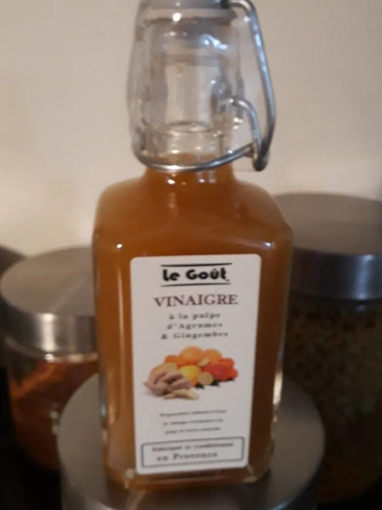 vinaigre à la pulpe d'agrumes et gingembre