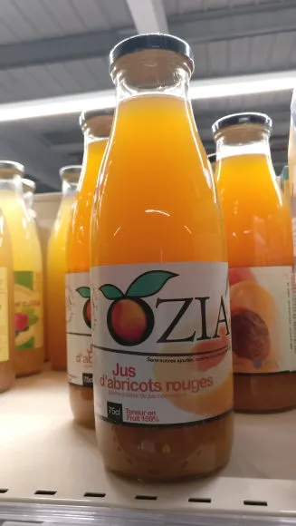 Jus d'abricots rouges