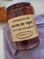 Compote de pêche de vigne