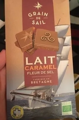 Tablette de chocolat au lait 45% de cacao avec inclusions caramel et fleur de sel
