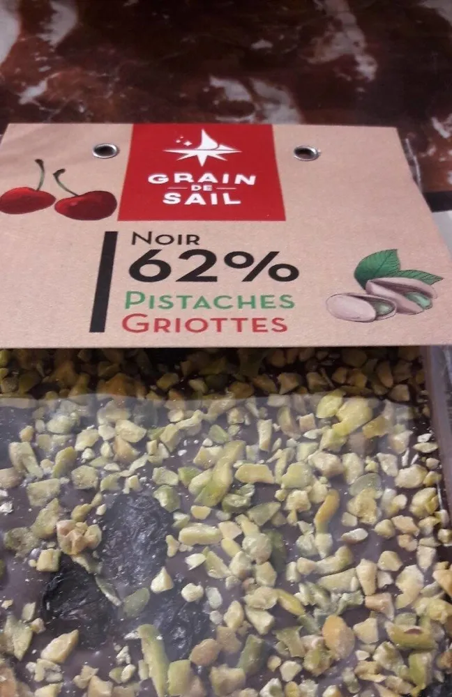 Chocolat noir pistaches griottes