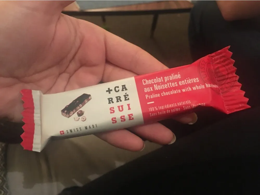 Chocolat praliné aux noisettes entieres