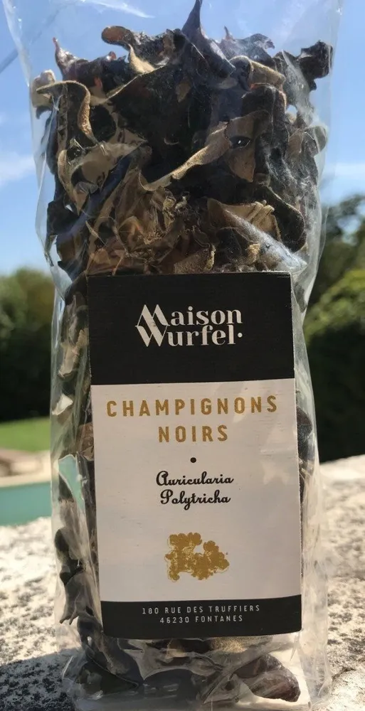 Champignons noirs