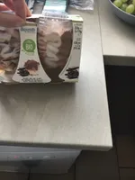 Glace bio au goût de crème et chocolat