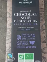 Chocolat noir dégustation à la fleur de sel
