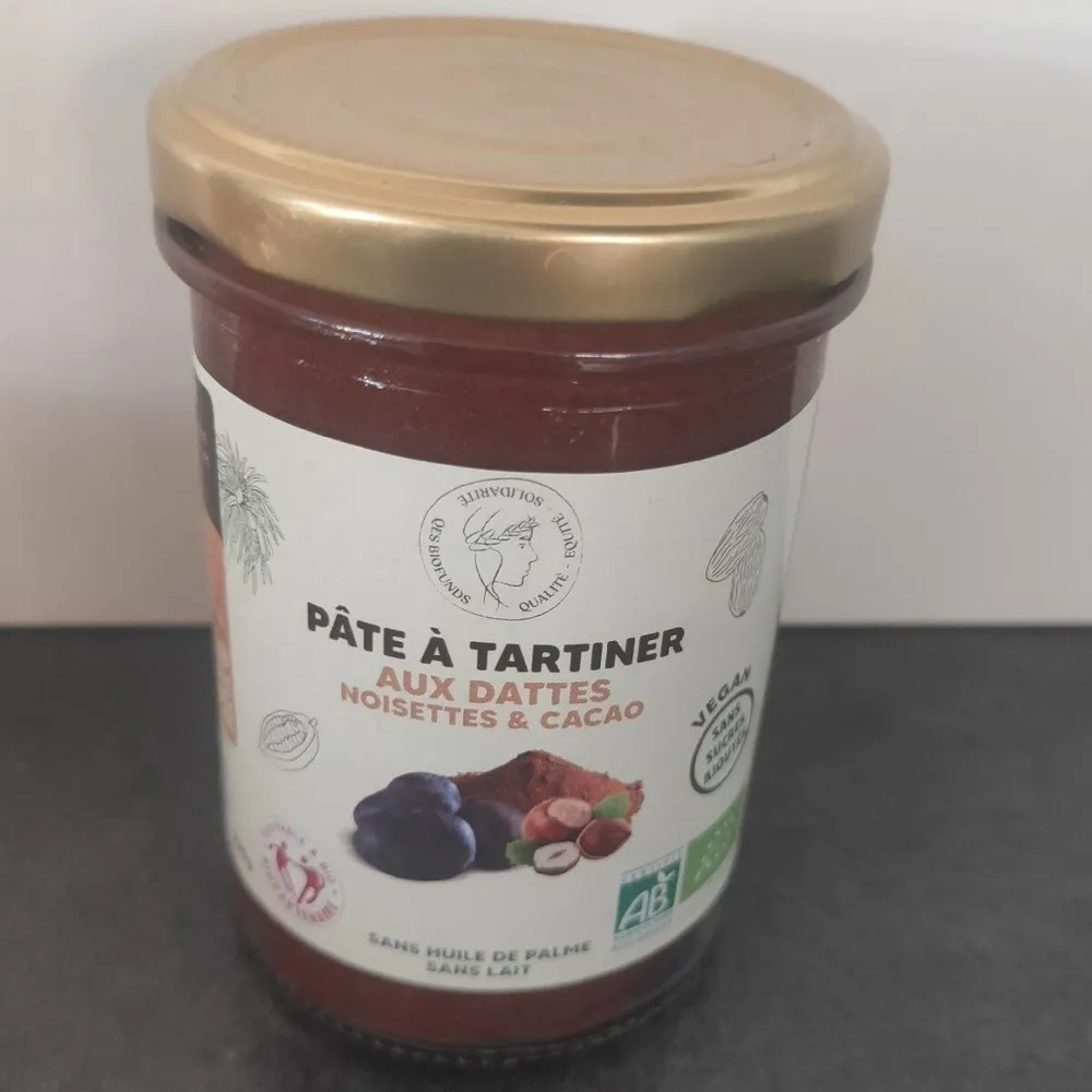 Pâte à tartiner aux dattes noisettes et cacao