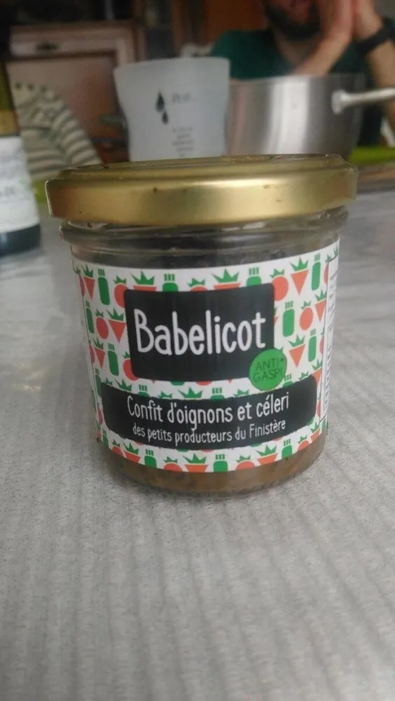 Confit d'oignons et céleri