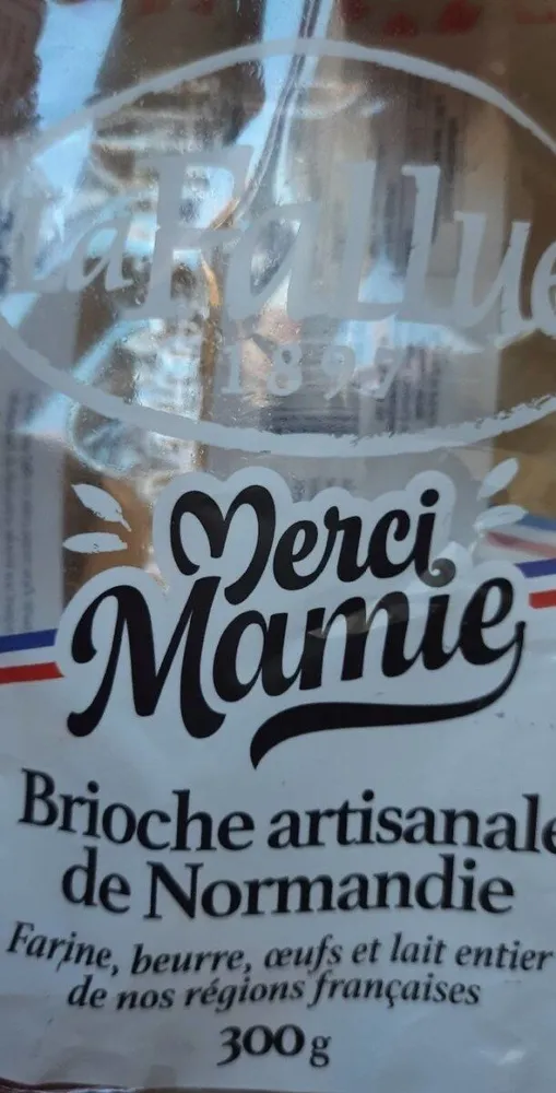 Brioche artisanale de Normandie aux pépites à la fraise 6,6 %